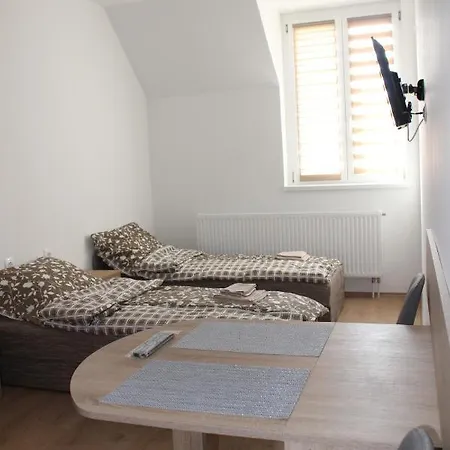 Szikla Vendeghaz Apartahotel