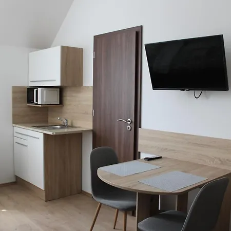 Szikla Vendeghaz Aparthotel Sopron